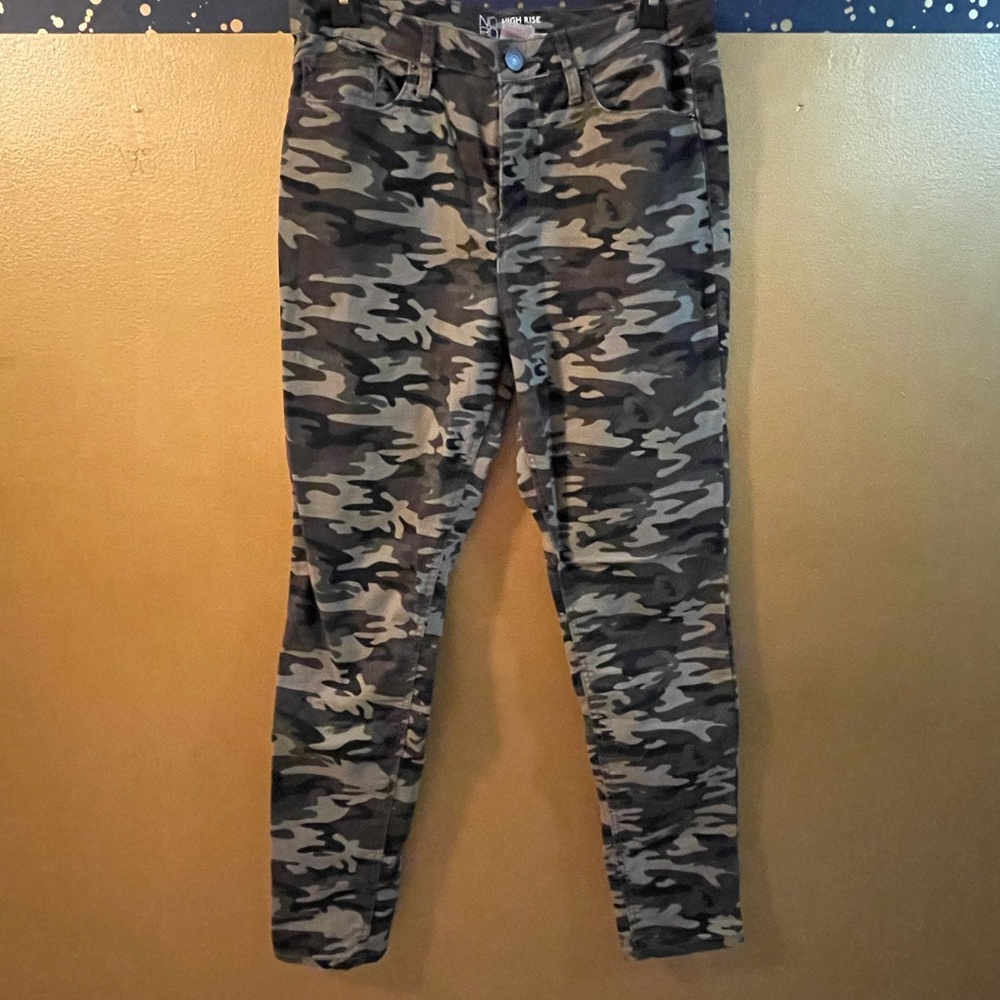 Sz 13 High Rise Skinny Camo Pants